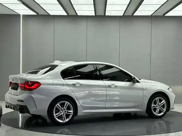 BMW 1 Series 2022