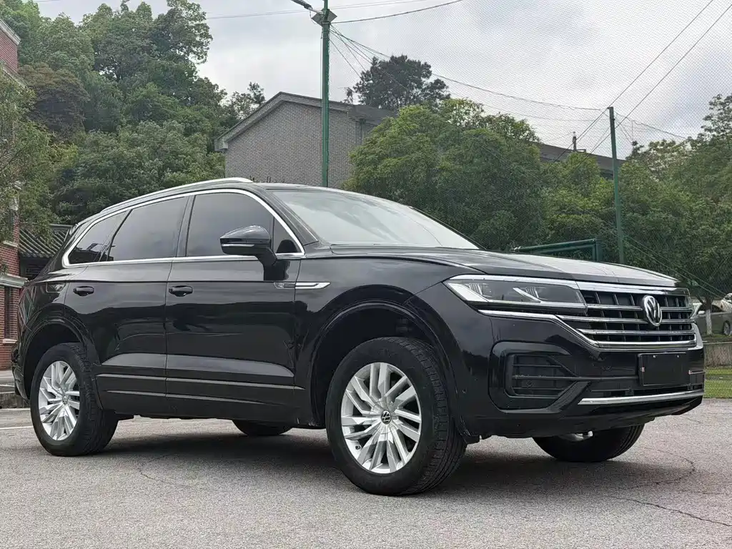 Volkswagen Touareg 2022 — фото 3