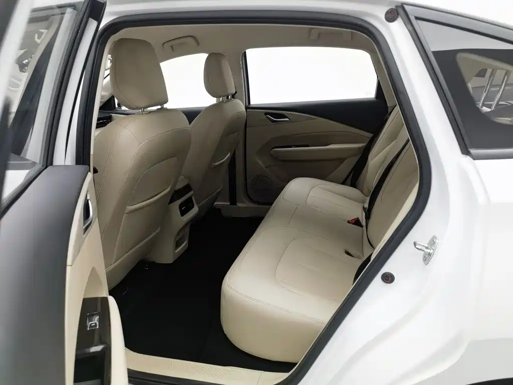 Wuling Starlight 2024 — фото 15