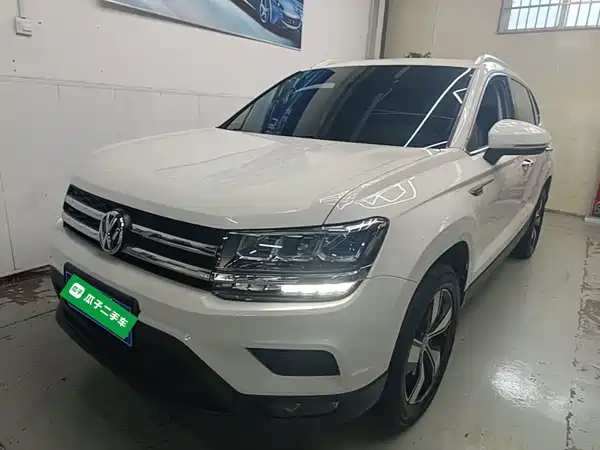 Volkswagen Tharu 2020