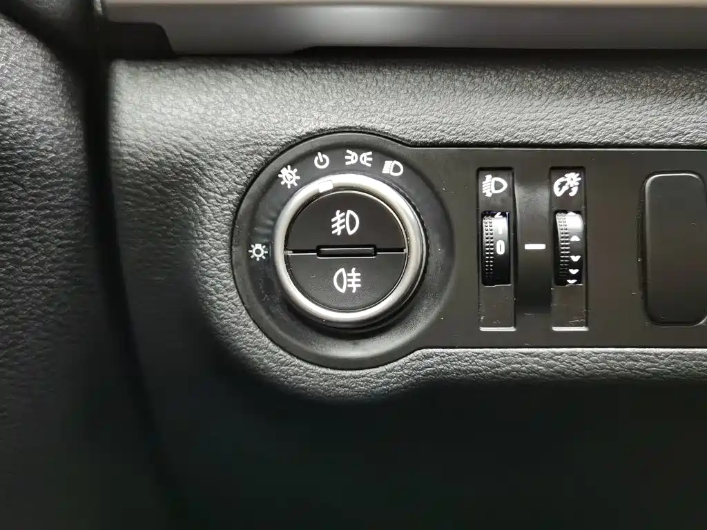 Haval H8 2017 — фото 21