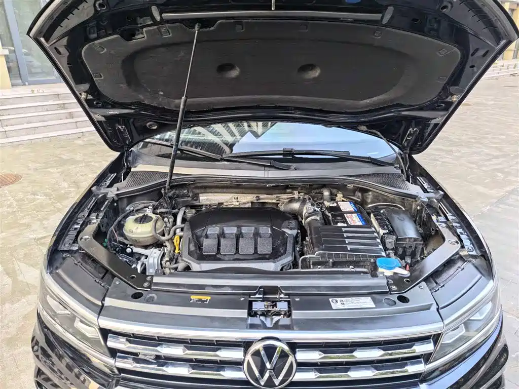 Volkswagen Tiguan L 2021 — фото 15