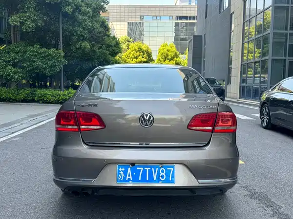 Volkswagen Magotan 2012
