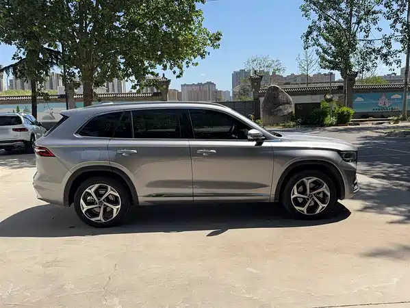 Geely Xingyue L 2024