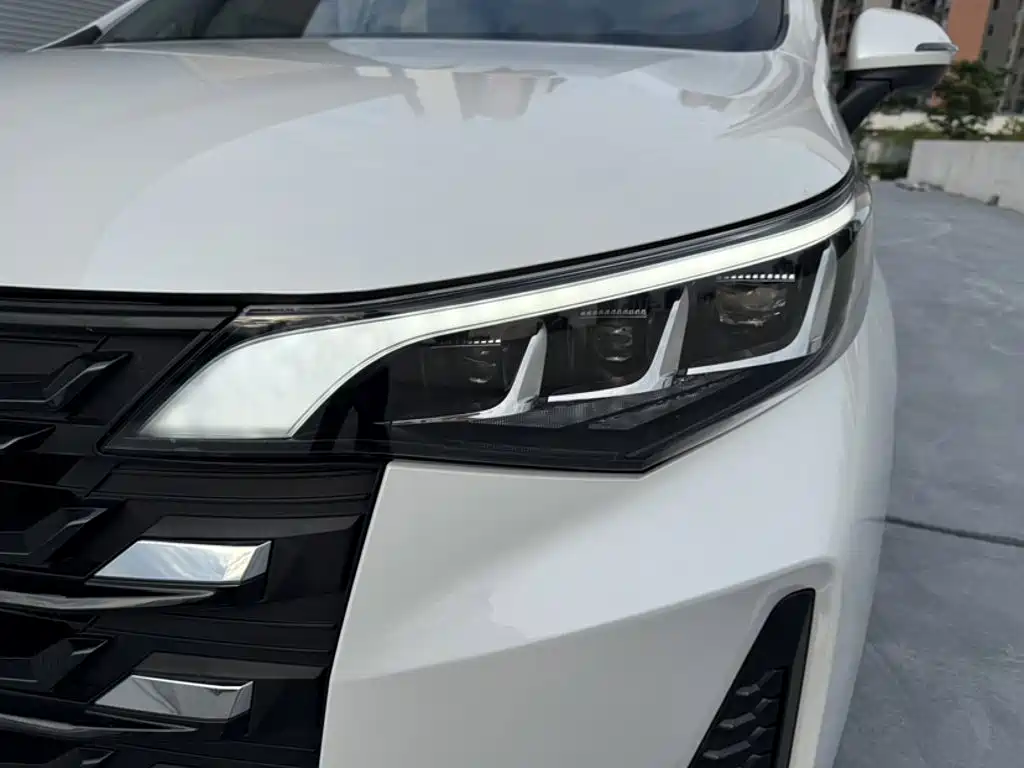 GAC Motor Trumpchi M6 2023 — фото 18