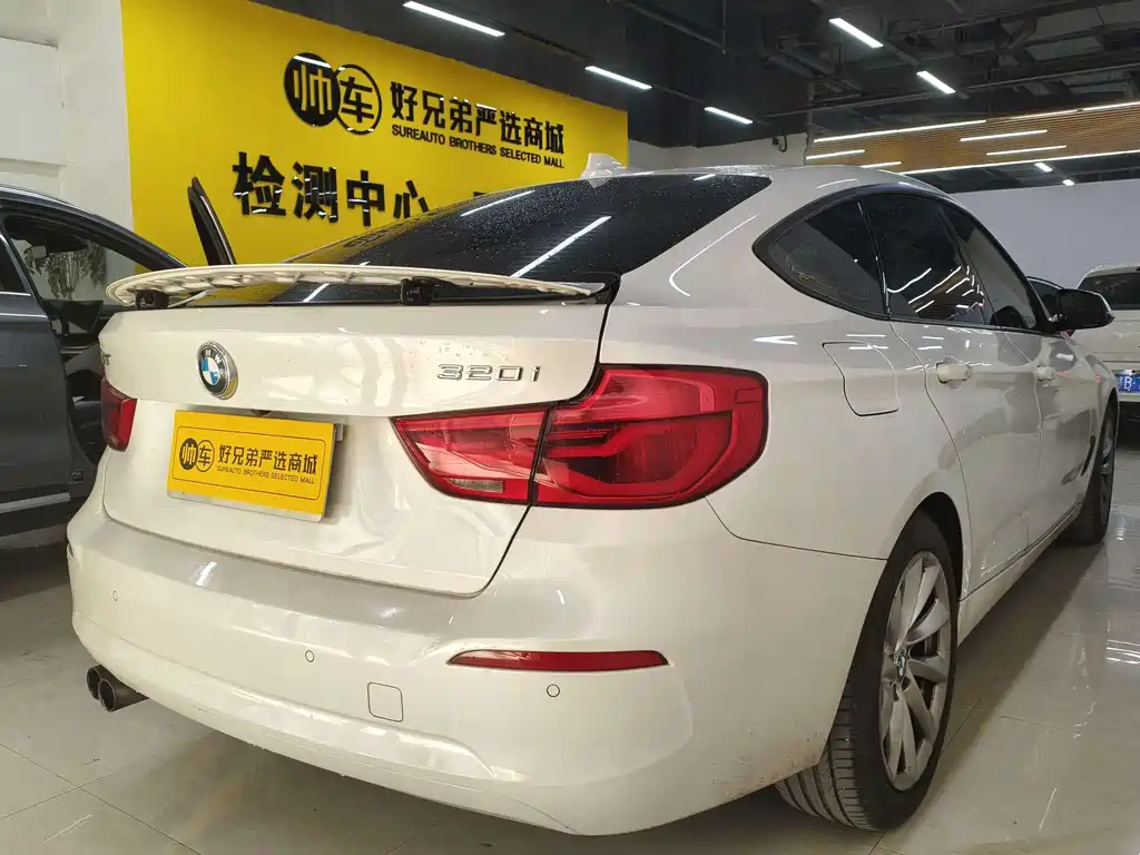 BMW 3 Series GT 2019 — фото 15