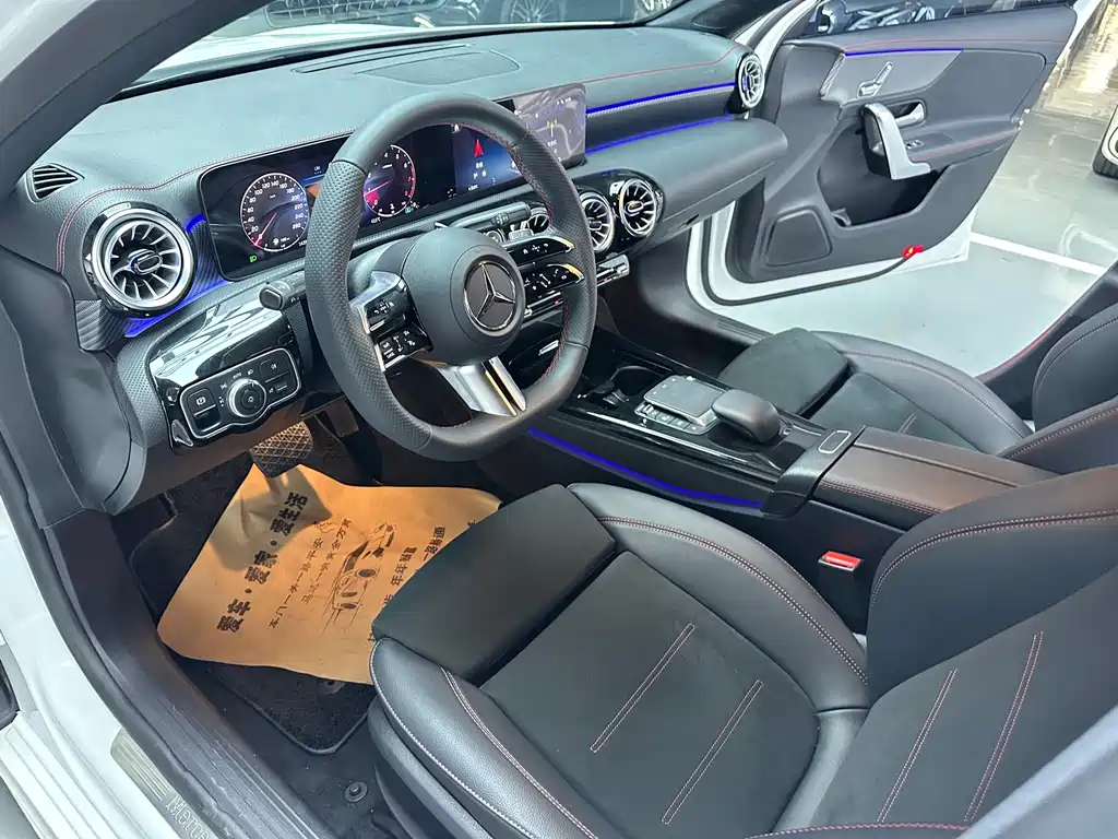 Mercedes-Benz A-Class 2023 — фото 5