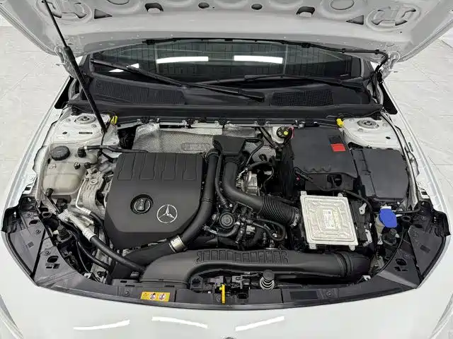 Mercedes-Benz A-Class 2020 — фото 10