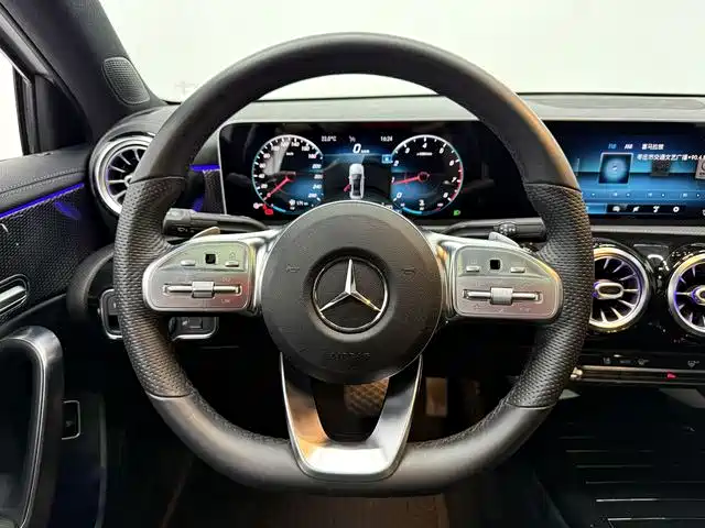 Mercedes-Benz A-Class 2020 — фото 14