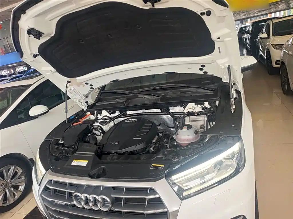 Audi Q5L 2019 — фото 20