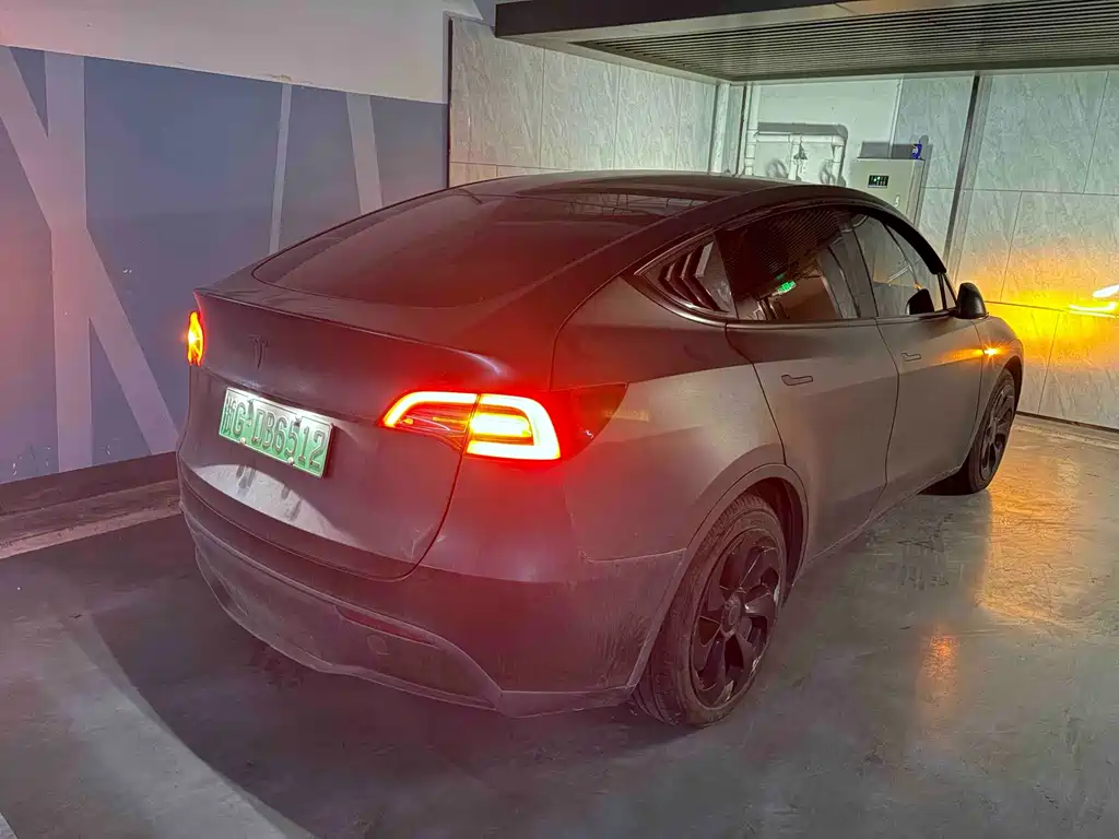 Tesla Model Y 2022 — фото 2