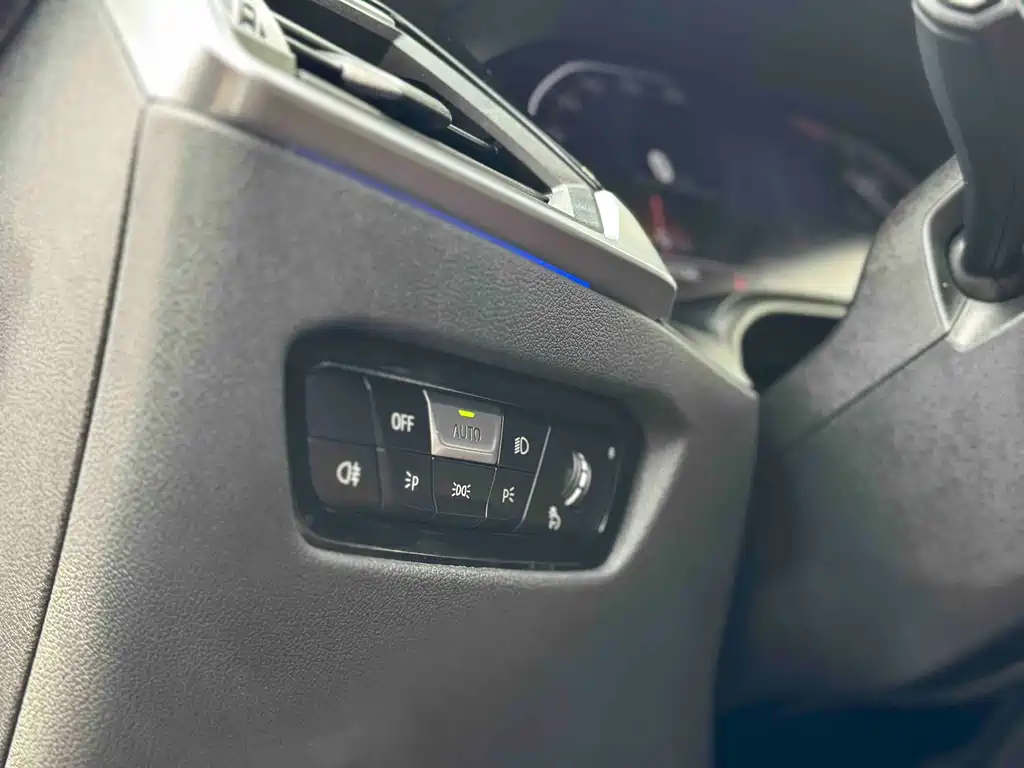BMW 3 Series 2022 — фото 15
