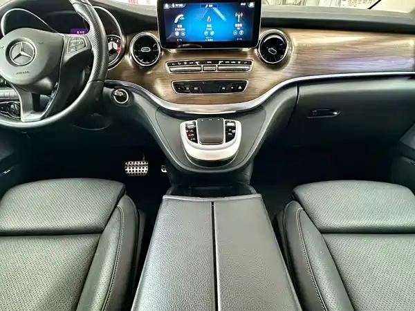 Mercedes-Benz V-Class 2022