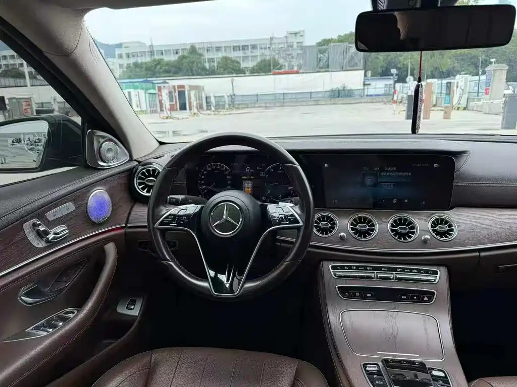 Mercedes-Benz E-Class 2021