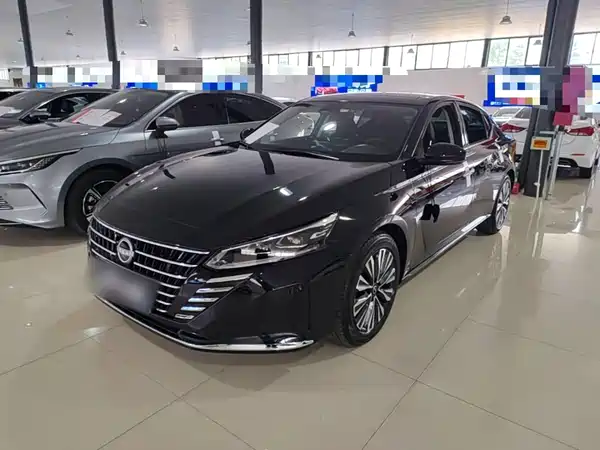 Nissan Teana 2024
