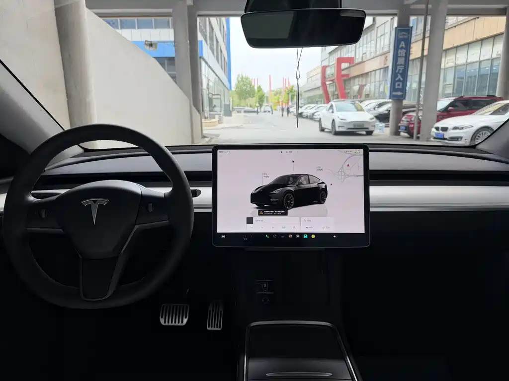 Tesla Model Y 2023 — фото 10