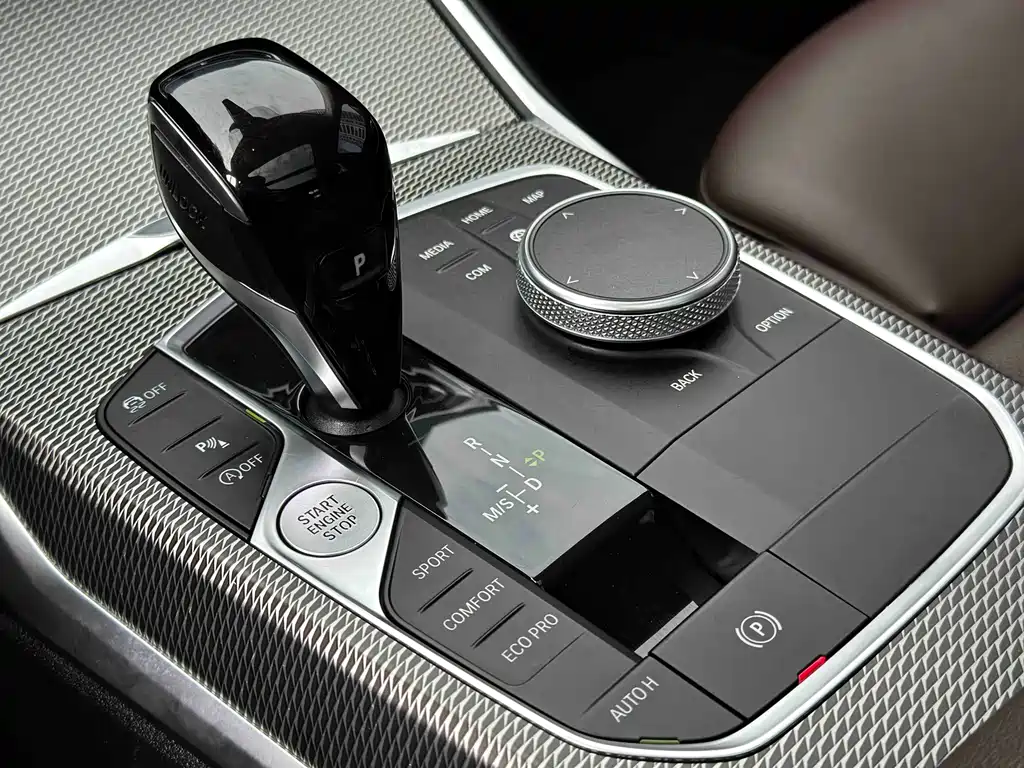 BMW 3 Series 2022 — фото 13