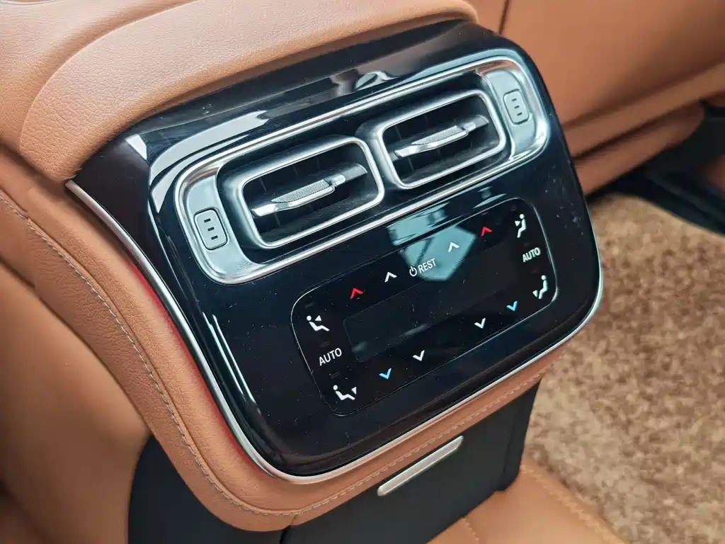 Mercedes-Benz S-Class 2023 — фото 12