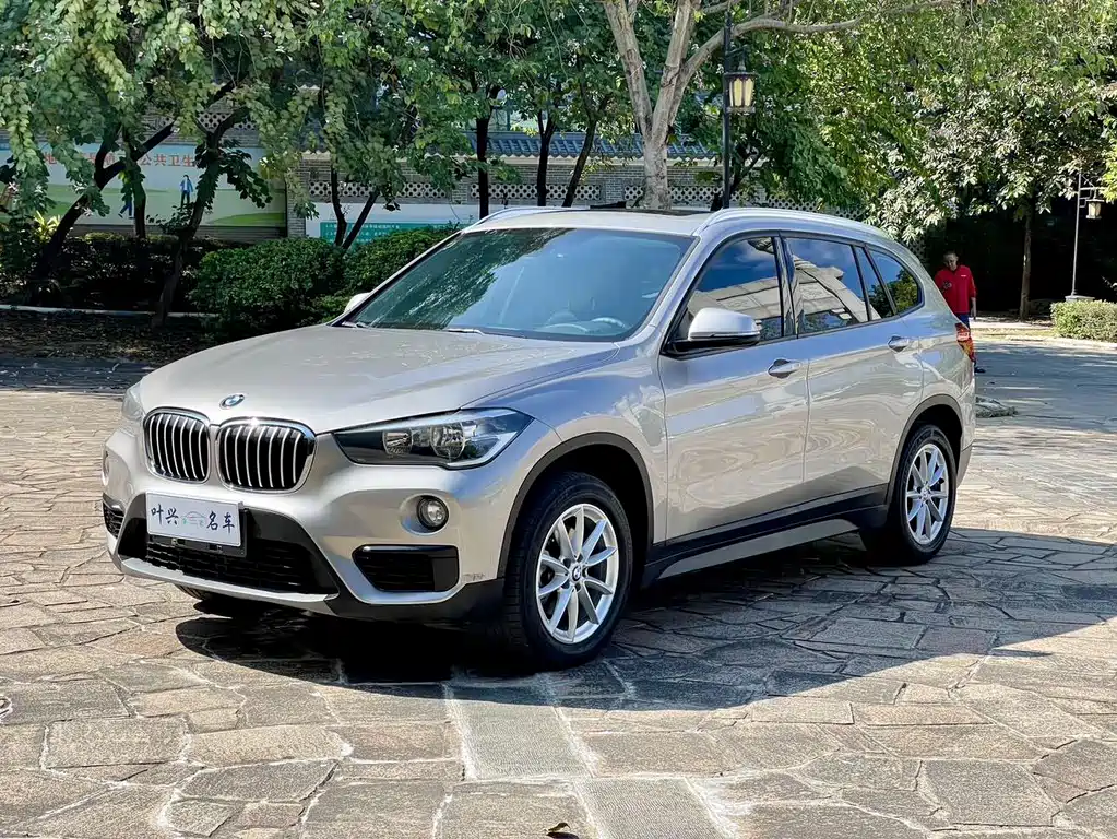 BMW X1 2019 — фото 1