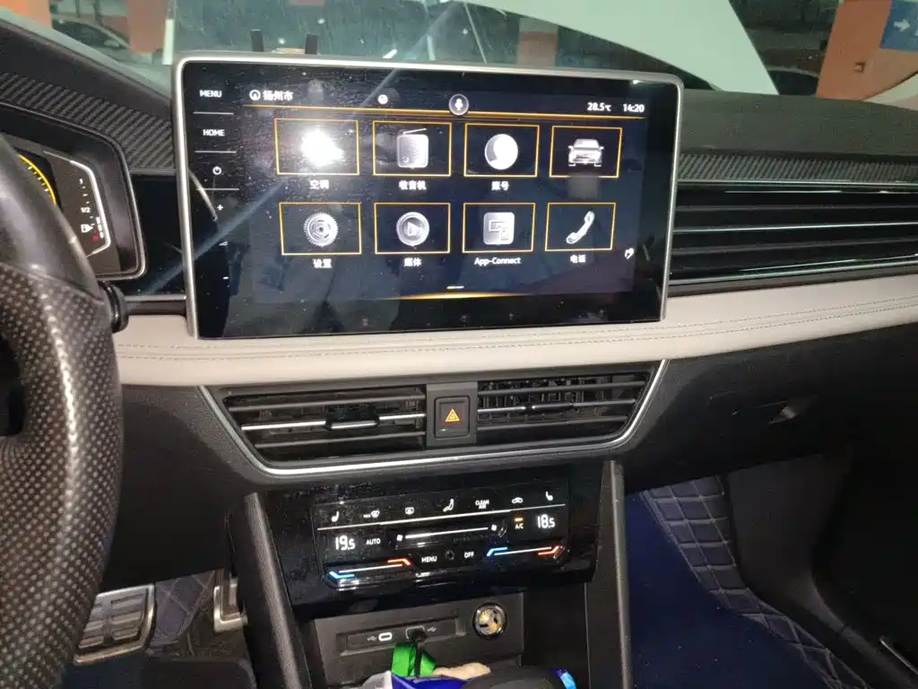 Volkswagen Tiguan L 2022