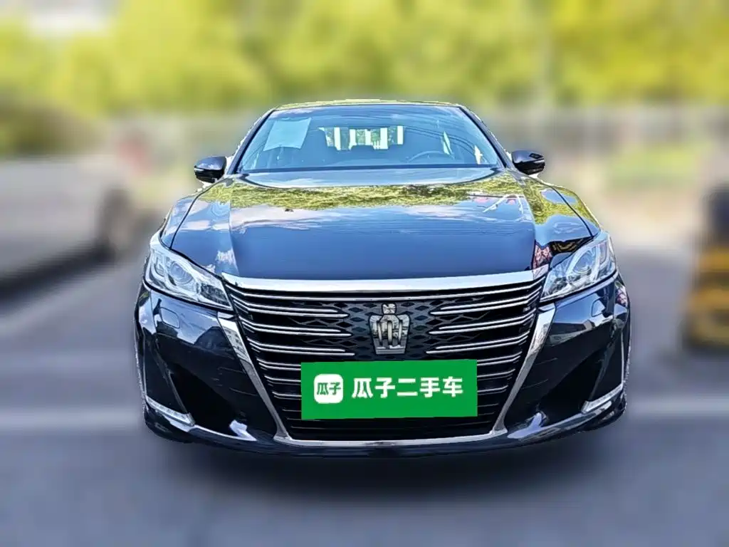 Toyota Crown 2019 — фото 3