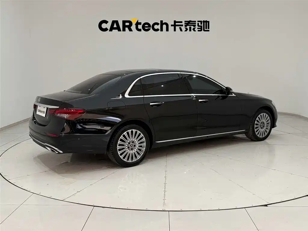 Mercedes-Benz E-Class 2023 — фото 11