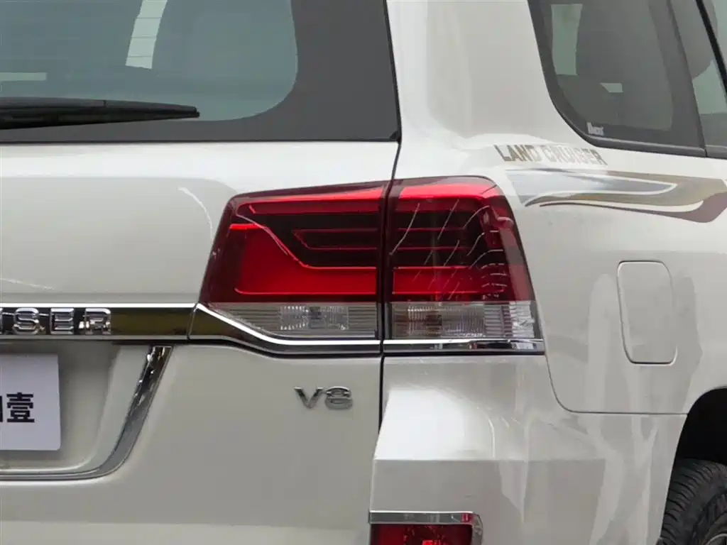 Toyota Land Cruiser 2019 — фото 18