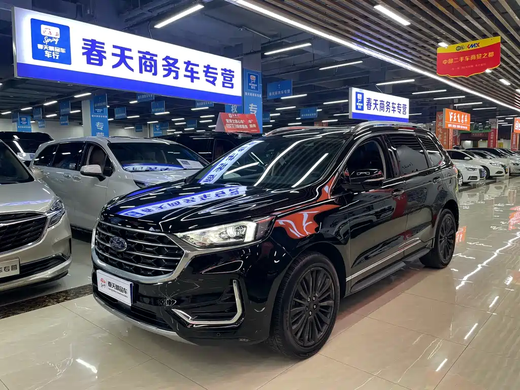 Ford Edge 2022 — фото 1