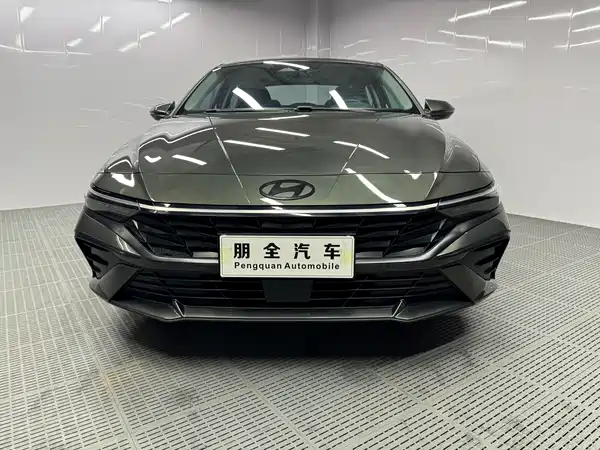 Hyundai Elantra 2023