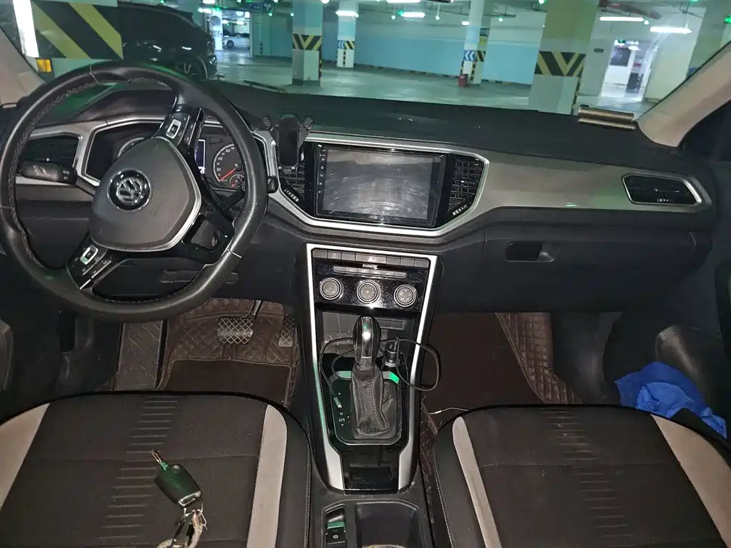 Volkswagen T-Roc 2019