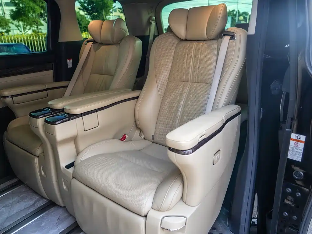 Toyota Alphard 2019 — фото 16