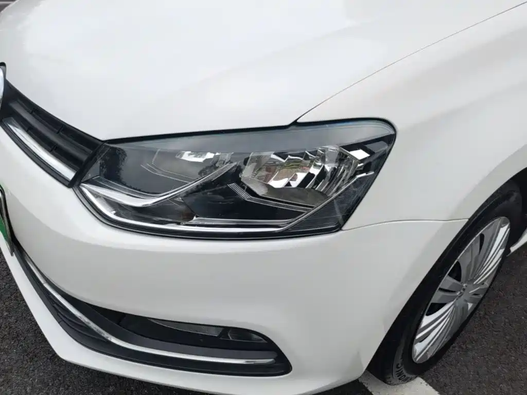 Volkswagen Polo 2017 — фото 24