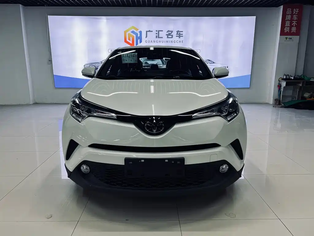 Toyota C-HR 2021 — фото 2