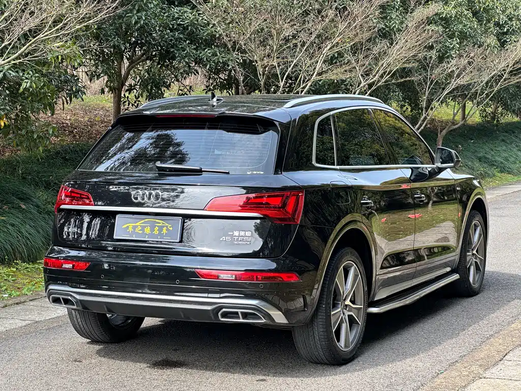 Audi Q5L 2023 — фото 16