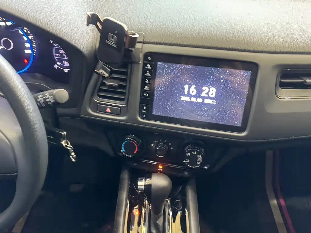 Honda Vezel 2020 — фото 10
