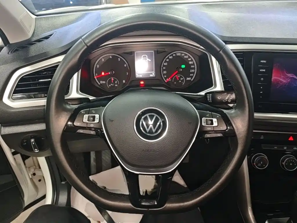 Volkswagen T-Roc 2022 — фото 11