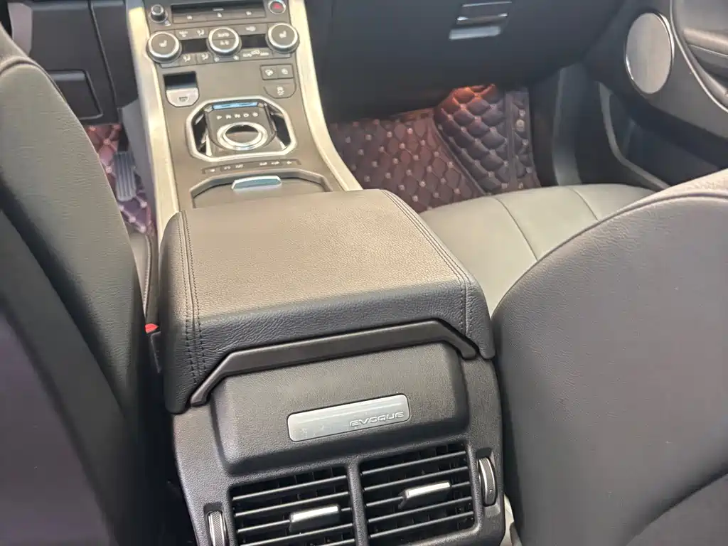 Land Rover Evoque 2019 — фото 14
