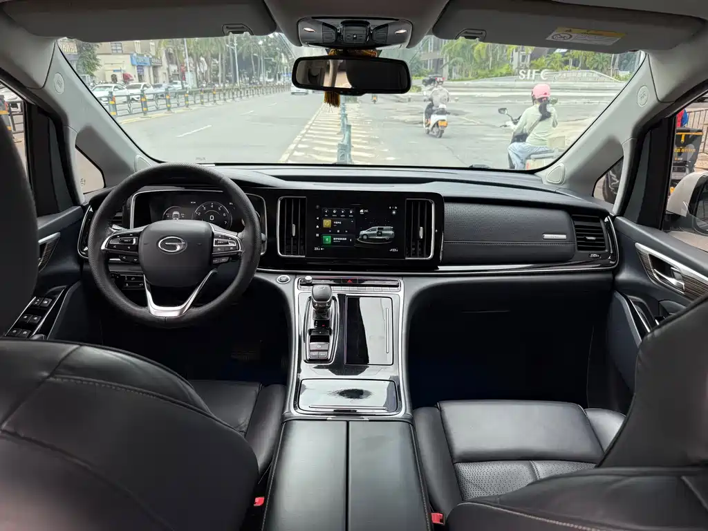 GAC Trumpchi M8 2021 — фото 11