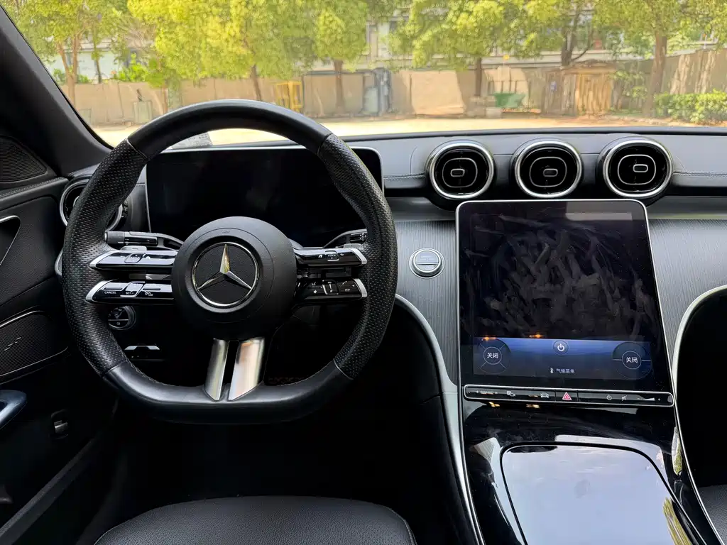 Mercedes-Benz C-Class 2024 — фото 13