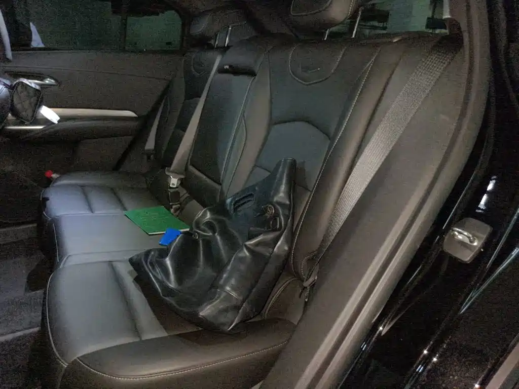 Cadillac XT4 2023 — фото 14