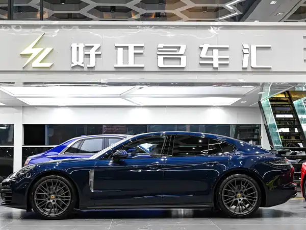 Porsche Panamera 2023
