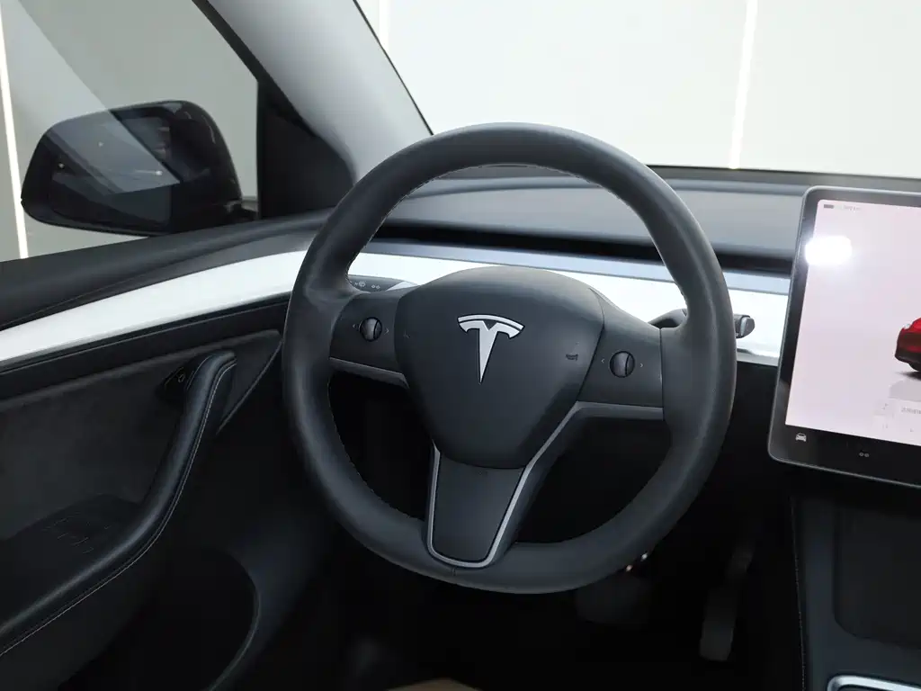 Tesla Model Y 2023 — фото 22