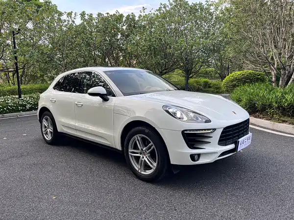 Porsche Macan 2016