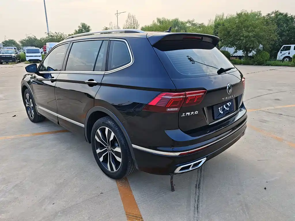 Volkswagen Tiguan L 2023
