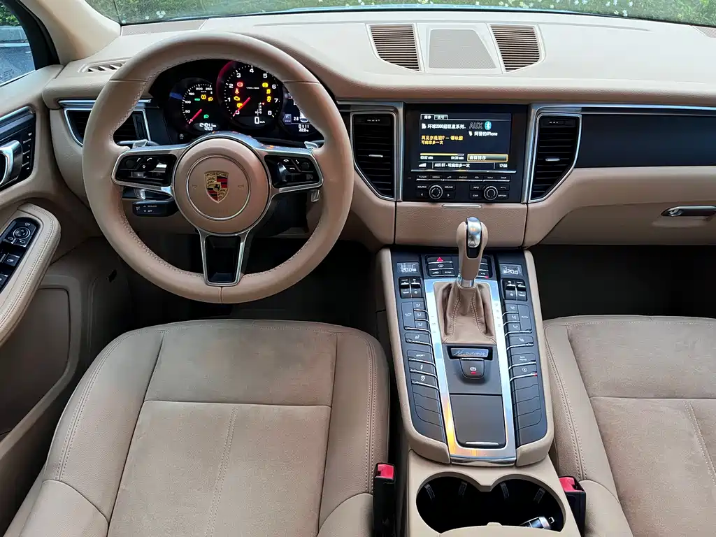 Porsche Macan 2015 — фото 14