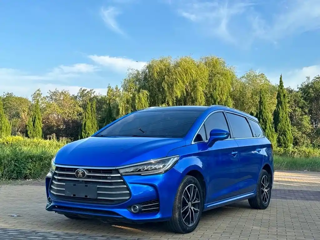 BYD Song MAX 2017