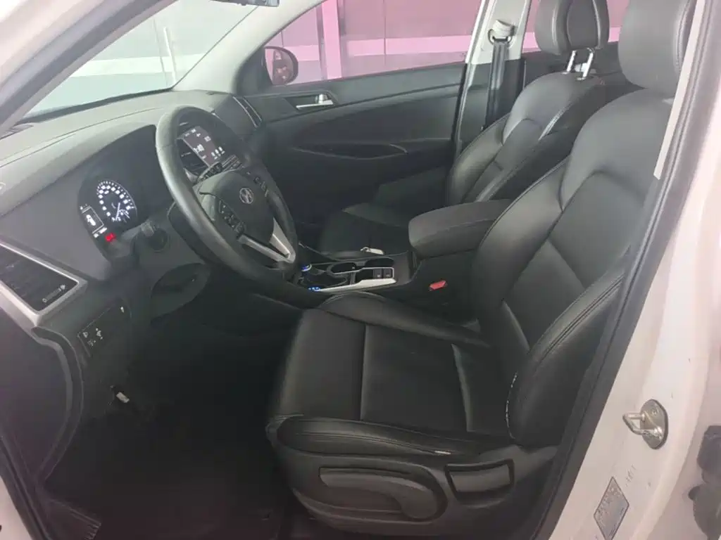 Hyundai Tucson 2016 — фото 15