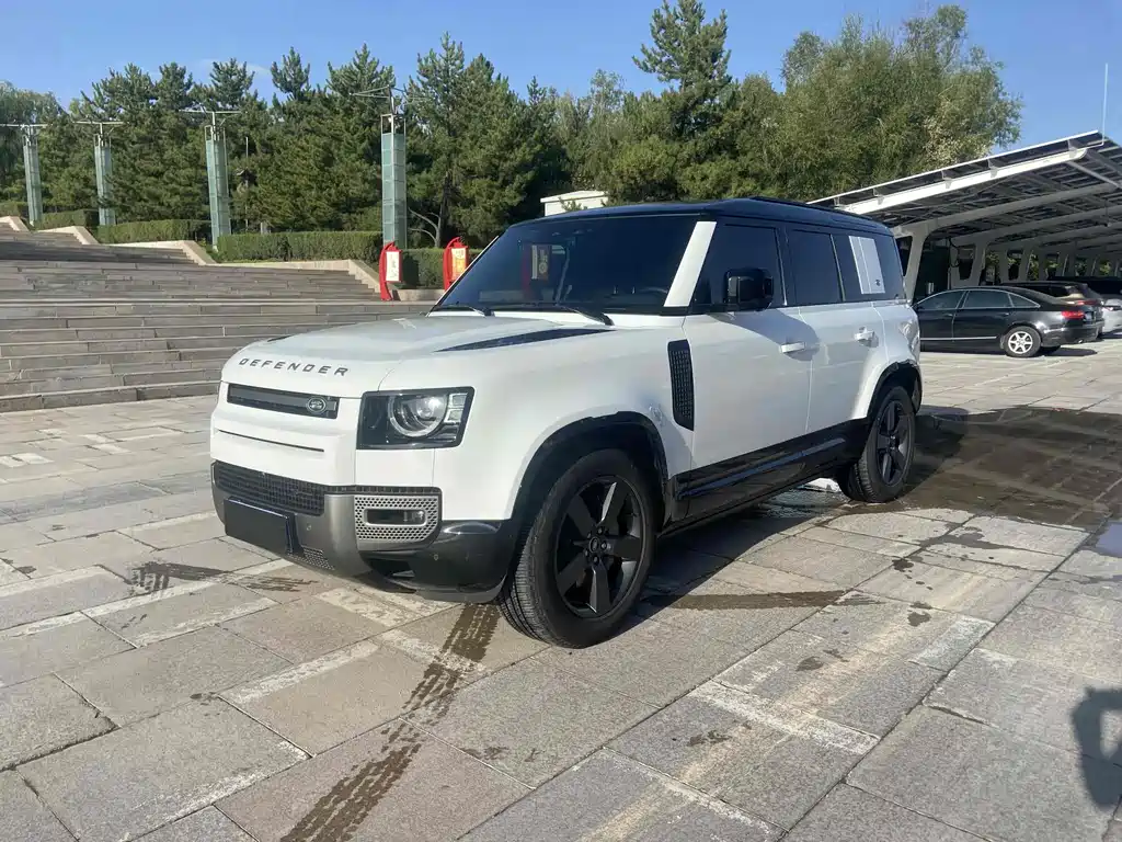 Land Rover Defender 2023 — фото 10