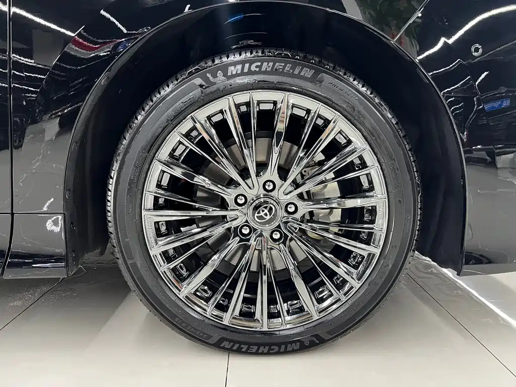 Toyota Vellfire 2025 — фото 28