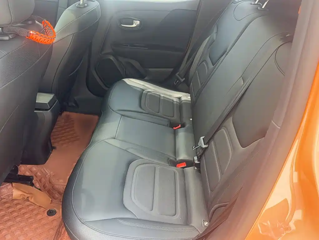 Jeep Renegade 2020 — фото 10